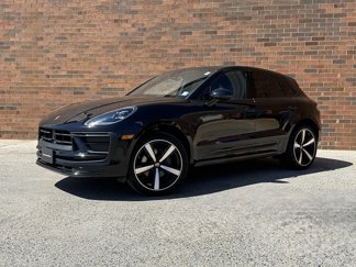 Certified 2024 Porsche Macan image 1