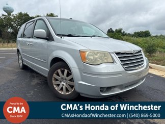 Used 2008 Chrysler Town & Country Touring image 1