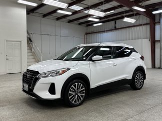Used 2023 Nissan Kicks SV image 1