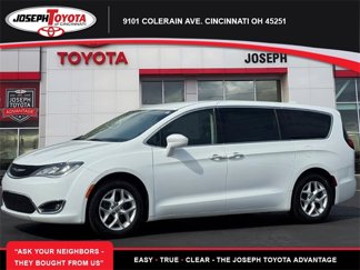 Used 2018 Chrysler Pacifica Touring Plus w/ Tire & Wheel Group image 1