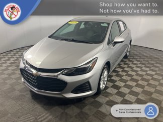 Used 2019 Chevrolet Cruze LT w/ Convenience Package image 1
