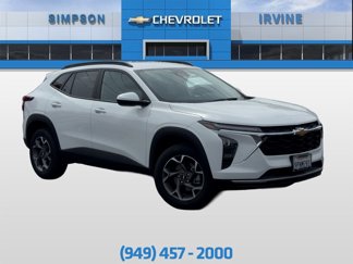 Certified 2025 Chevrolet Trax LT w/ Driver Confidence Package image 1
