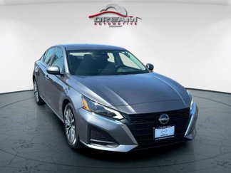 Certified 2023 Nissan Altima 2.5 SV image 1
