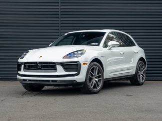 Used 2025 Porsche Macan image 1