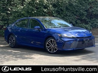 Used 2025 Toyota Camry XLE image 1