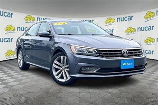 Used 2018 Volkswagen Passat 2.0T SE image 1