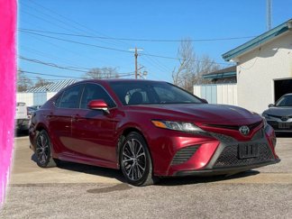 Used 2018 Toyota Camry SE image 1