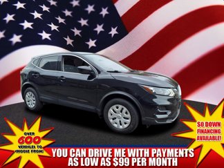 Used 2020 Nissan Rogue Sport S image 1