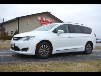 Used 2020 Chrysler Pacifica Touring-L Plus image 1