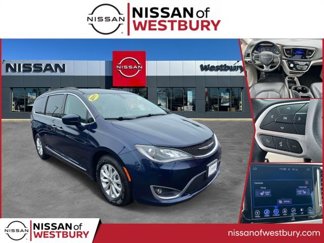 Used 2017 Chrysler Pacifica Touring-L image 1