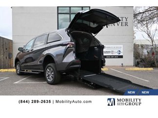 New 2024 Toyota Sienna LE image 1