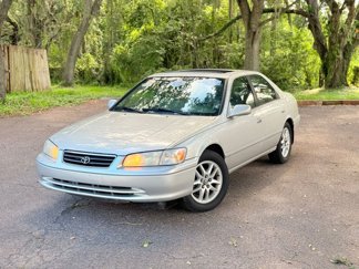 Used 2000 Toyota Camry LE image 1