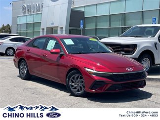 Used 2024 Hyundai Elantra SEL image 1