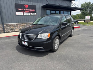 Used 2013 Chrysler Town & Country Touring image 1