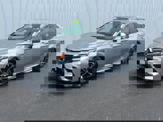 Used 2020 Toyota Camry SE w/ Carpet Mat Package image 1