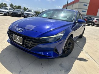 Used 2023 Hyundai Elantra SEL image 1