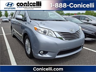 Used 2014 Toyota Sienna XLE image 1
