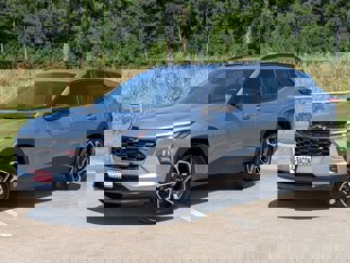 New 2025 Chevrolet Trax RS w/ Sunroof Package image 1