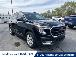 Used 2022 GMC Terrain SLE w/ Driver Convenience Package image 1