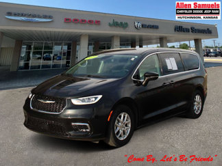 Certified 2023 Chrysler Pacifica Touring-L image 1