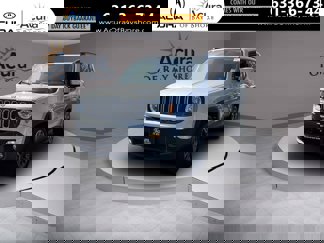 Used 2017 Jeep Renegade Latitude w/ Popular Equipment Group image 1