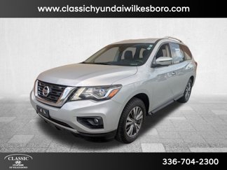 Used 2020 Nissan Pathfinder SL image 1