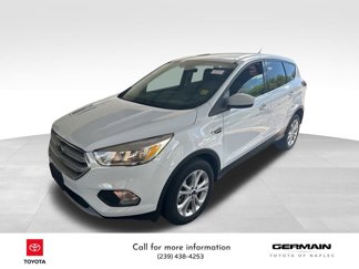 Used 2019 Ford Escape SE image 1