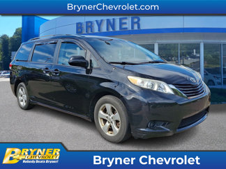 Used 2014 Toyota Sienna LE image 1