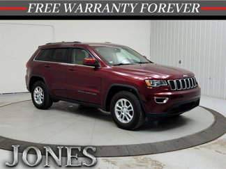 Used 2019 Jeep Grand Cherokee Laredo image 1