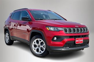 New 2025 Jeep Compass Latitude image 1