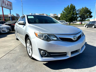Used 2012 Toyota Camry SE image 1