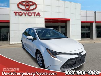 Used 2022 Toyota Corolla LE image 1
