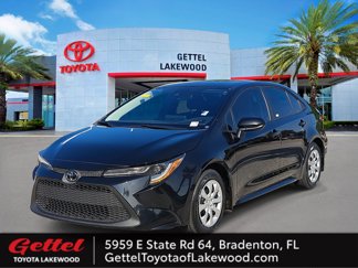 Certified 2022 Toyota Corolla LE image 1