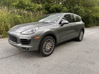 Used 2017 Porsche Cayenne S image 1