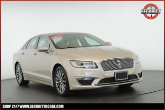 Used 2017 Lincoln MKZ Premiere image 1