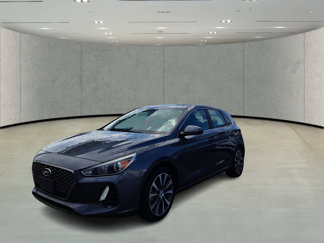 Used 2019 Hyundai Elantra GT image 1