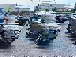 Used 2019 Subaru Outback 2.5i Limited w/ Popular Package #2 image 1