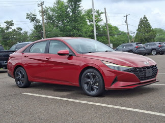 Used 2023 Hyundai Elantra SEL w/ Cargo Package image 1