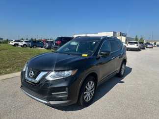 Used 2017 Nissan Rogue SV w/ SV Premium Package image 1