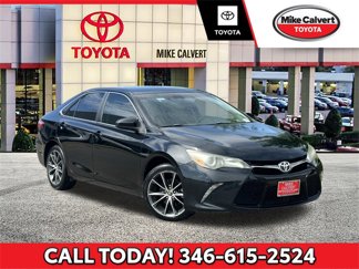 Used 2015 Toyota Camry SE image 1