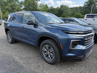 New 2025 Chevrolet Traverse LT w/ Driver Confidence Package image 1