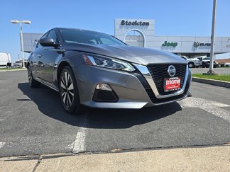Used 2021 Nissan Altima 2.5 SV image 1