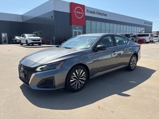Used 2024 Nissan Altima 2.5 SV image 1