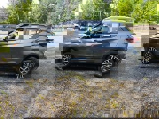 Used 2021 Nissan Kicks SV image 1