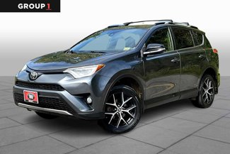 Used 2017 Toyota RAV4 SE image 1