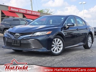 Used 2018 Toyota Camry LE image 1
