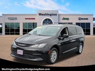 Used 2020 Chrysler Voyager Lxi image 1