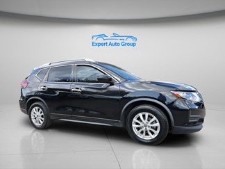 Used 2020 Nissan Rogue SV image 1