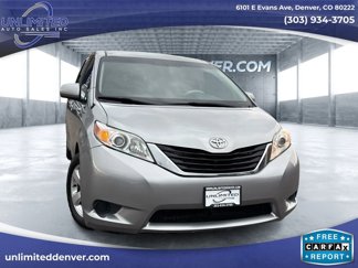 Used 2012 Toyota Sienna LE image 1