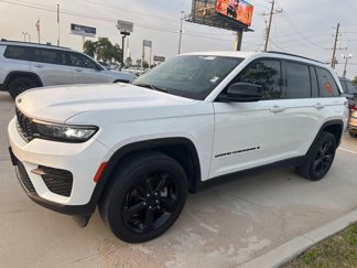 Used 2022 Jeep Grand Cherokee Altitude image 1